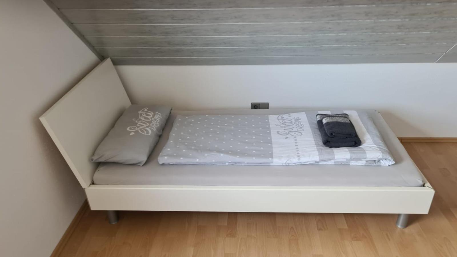 Schlafzimmer 1 Mit Top Aussicht Ueber Weilstetten Balingen Kültér fotó