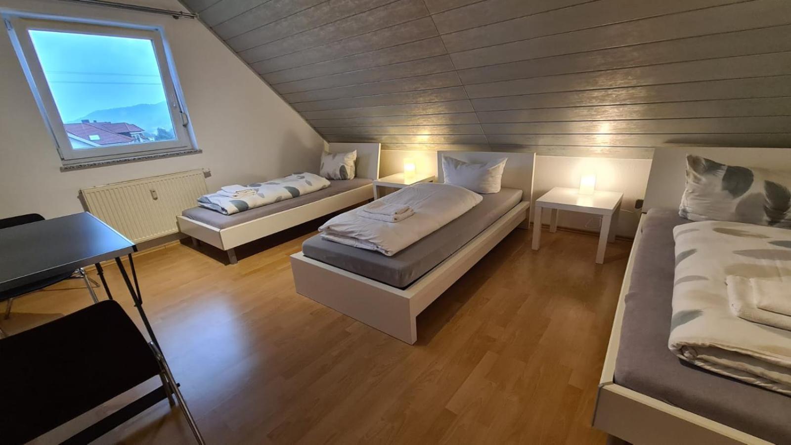 Schlafzimmer 1 Mit Top Aussicht Ueber Weilstetten Balingen Kültér fotó
