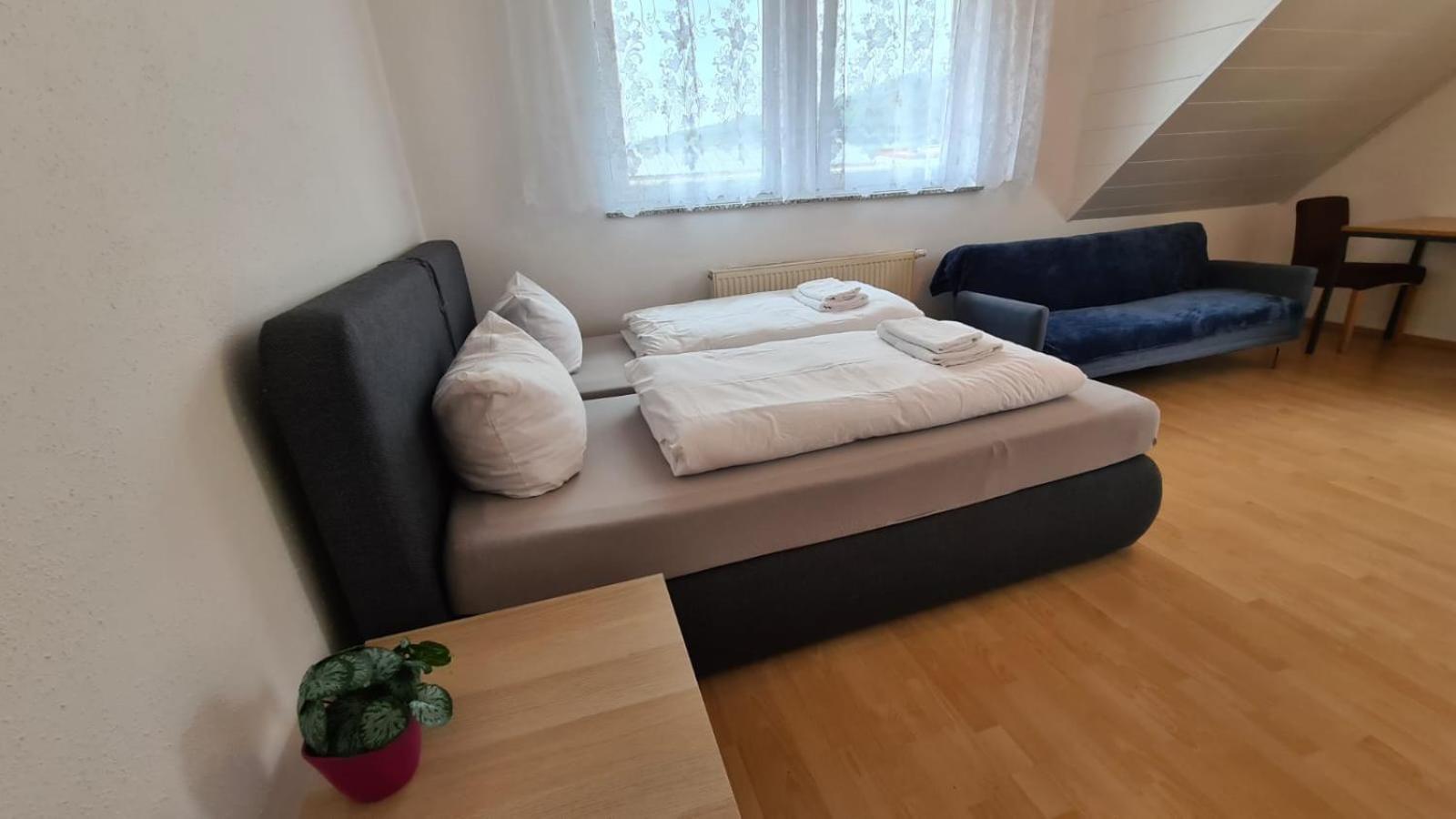 Schlafzimmer 1 Mit Top Aussicht Ueber Weilstetten Balingen Kültér fotó